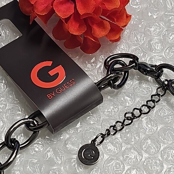 NWT GUESS Logo paved Heart pendant gunmetal 16" link necklace adjustable length - Picture 6 of 7